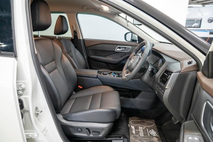 2025 Nissan X-TRAIL ST-L e-POWER