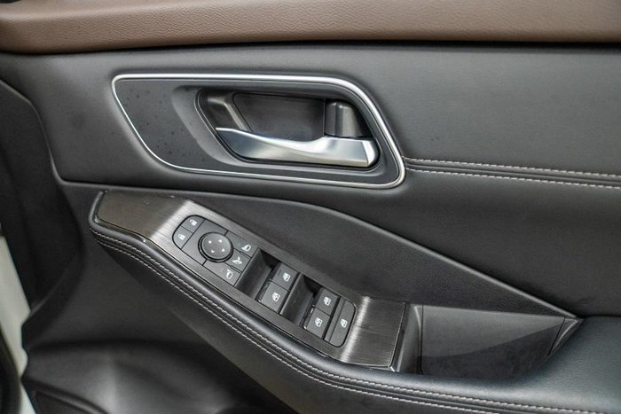 2025 Nissan X-TRAIL ST-L e-POWER