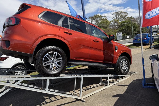 2023 FORD EVEREST TREND (4WD)