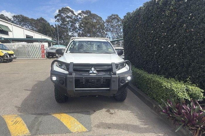 2023 Mitsubishi Triton GLX