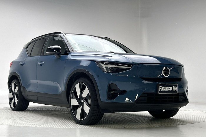 2023 Volvo XC40