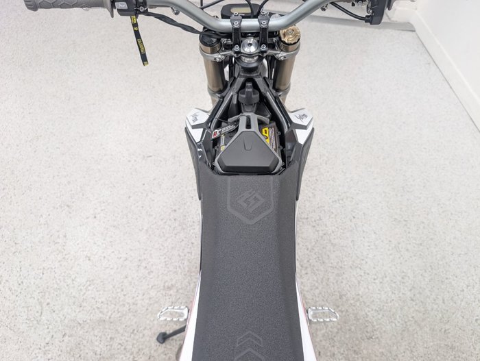2025 Sur-ron 2025 Sur-ron ELECTRIC HYPER BEE White