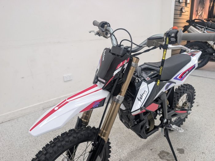 2025 Sur-ron 2025 Sur-ron ELECTRIC HYPER BEE White
