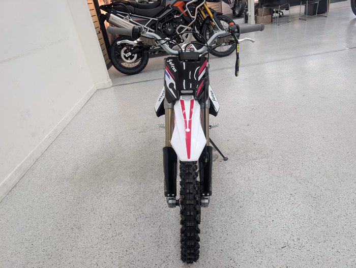 2025 Sur-ron 2025 Sur-ron ELECTRIC HYPER BEE White