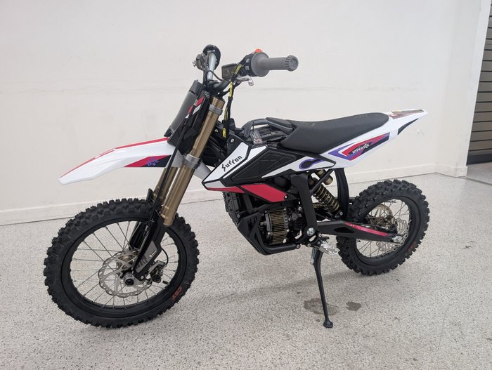 2025 Sur-ron 2025 Sur-ron ELECTRIC HYPER BEE White