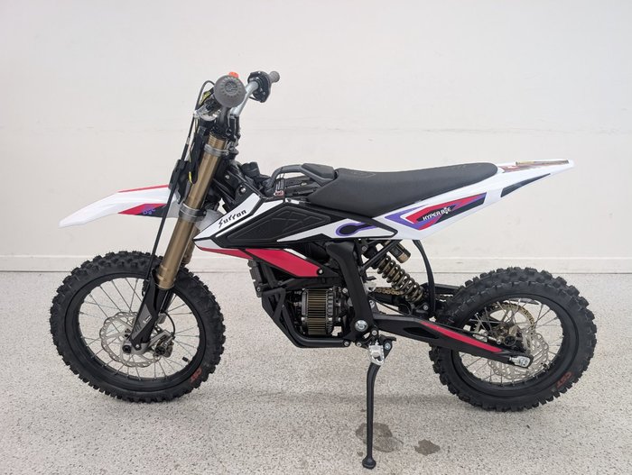 2025 Sur-ron 2025 Sur-ron ELECTRIC HYPER BEE White