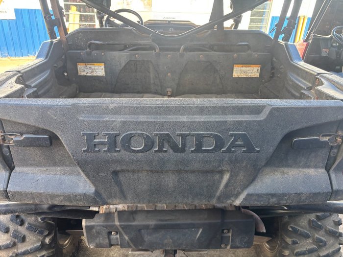2017 Honda PIONEER 1000-3 Red