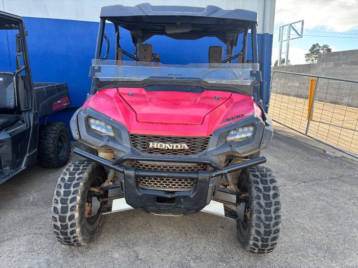 2017 Honda PIONEER 1000-3 Red
