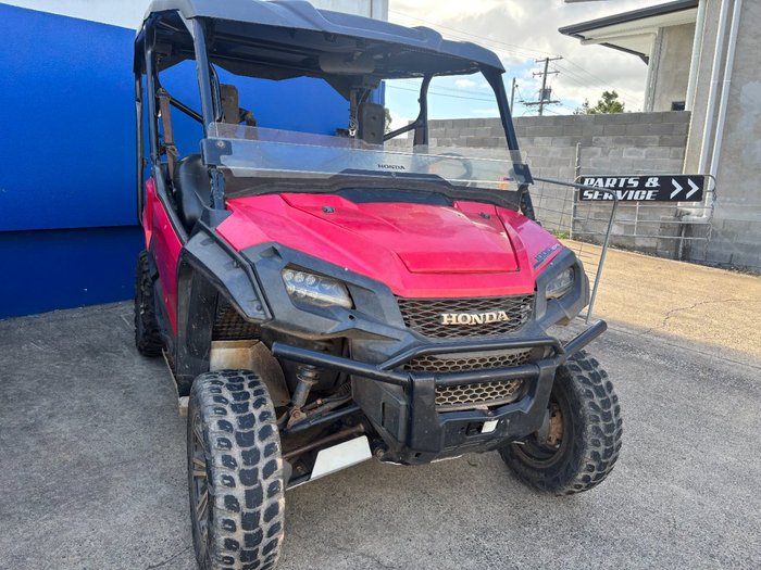 2017 Honda PIONEER 1000-3 Red
