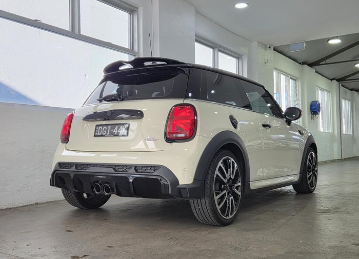 2022 MINI Hatch John Cooper Works Classic