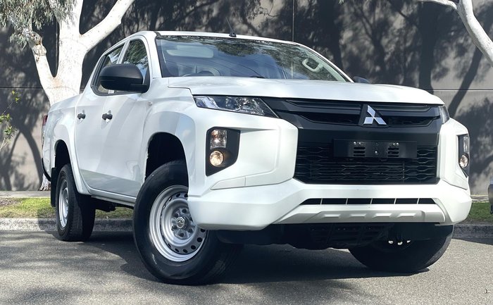 2022 Mitsubishi Triton GLX