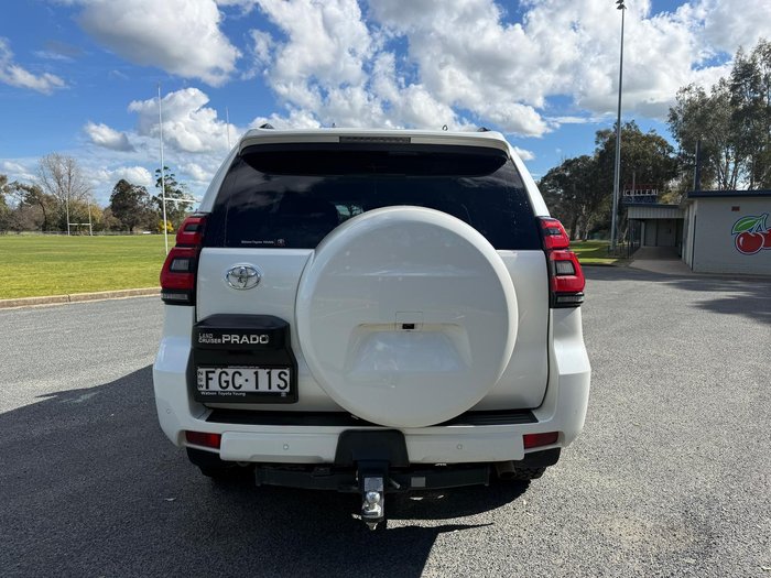 2023 Toyota Landcruiser Prado