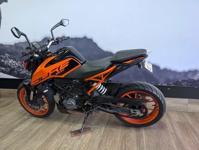 2020 Ktm 200 DUKE ORANGE