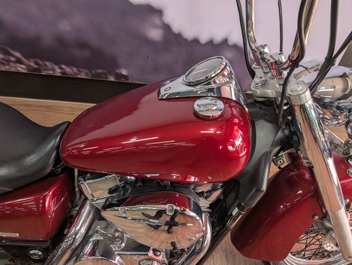 2005 Honda VT750C SHADOW RED