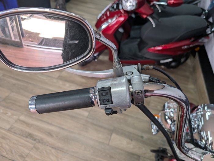 2005 Honda VT750C SHADOW RED