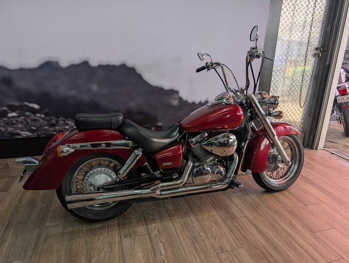 2005 Honda VT750C SHADOW RED