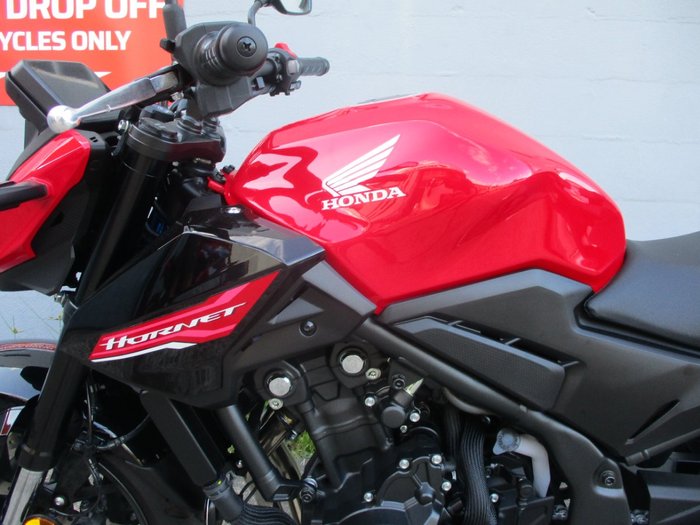 2024 Honda CB500 HORNET RED