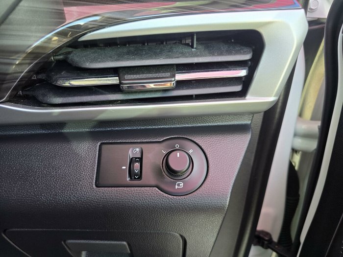 2023 LDV D90