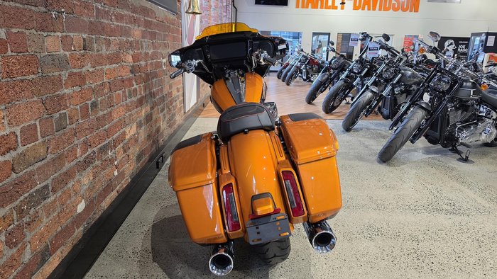 Harley-Davidson CVO Street Glide 121 (FLHXSE) Touring