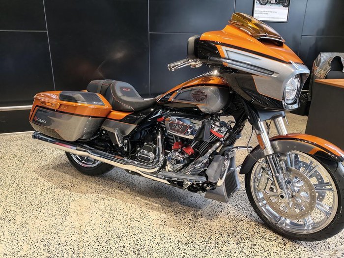 2026 Harley-Davidson CVO Street Glide 121 (FLHXSE)