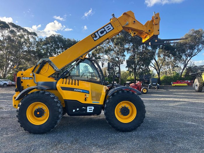 2023 JCB 560-80 Agri Pro