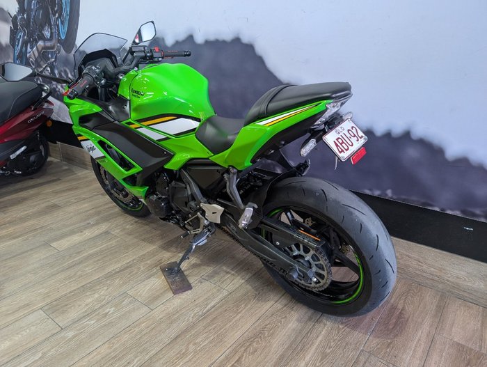 2025 Kawasaki NINJA 650 GREEN