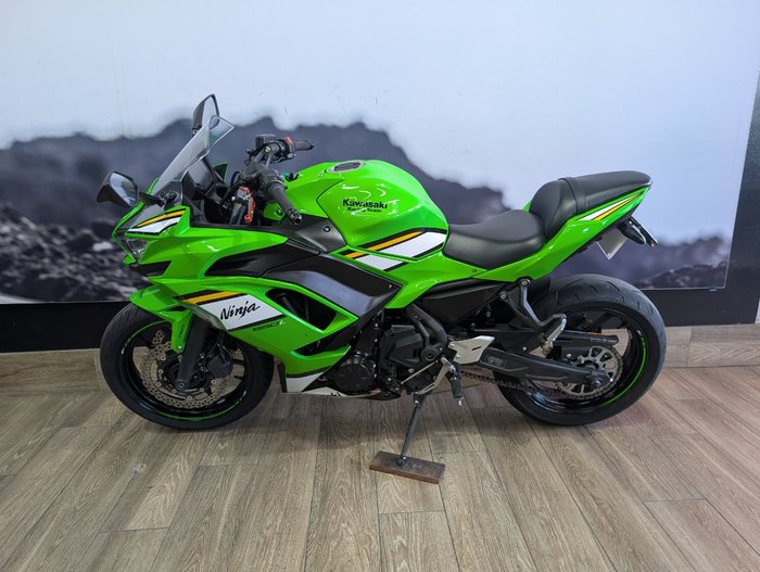 2025 Kawasaki NINJA 650 GREEN