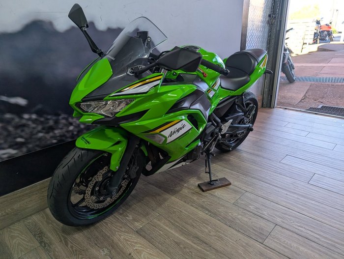 2025 Kawasaki NINJA 650 GREEN