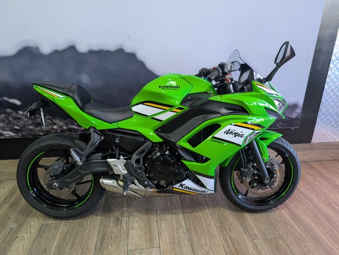 2025 Kawasaki NINJA 650 GREEN