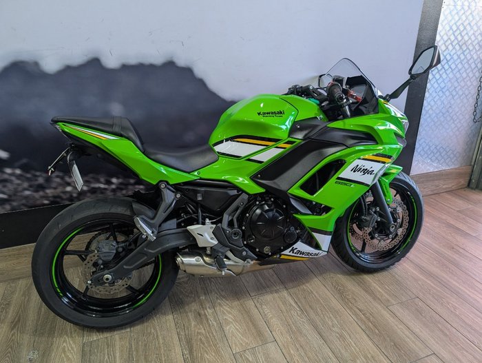 2025 Kawasaki NINJA 650 GREEN