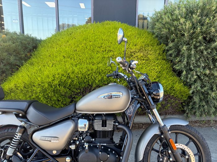 2026 Royal Enfield METEOR 350 AURORA