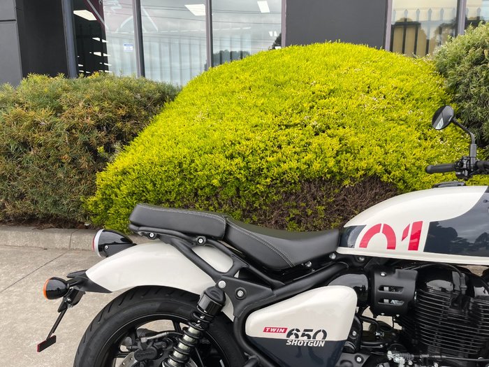 2026 Royal Enfield SHOTGUN 650