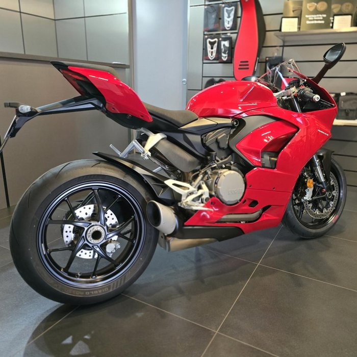 2024 Ducati Panigale V2
