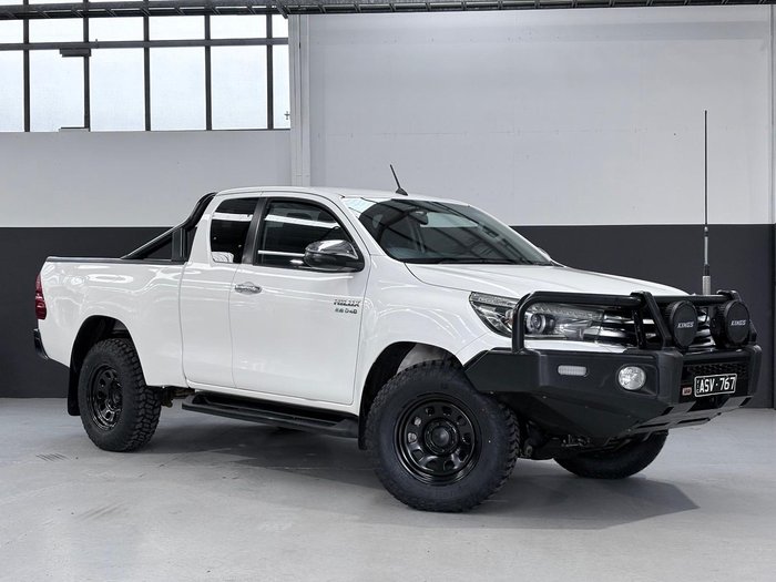 2018 Toyota Hilux SR5