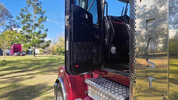 2018 Kenworth T909