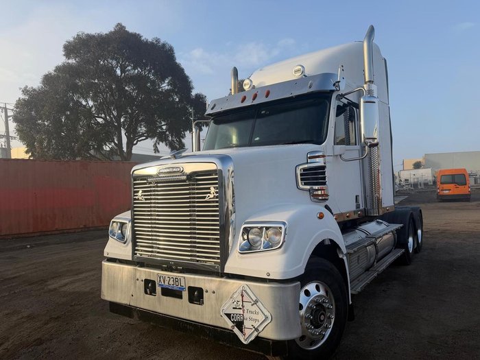 2018 Freightliner Coronado