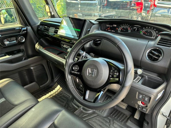 2022 Honda N-box Custom L-Turbo