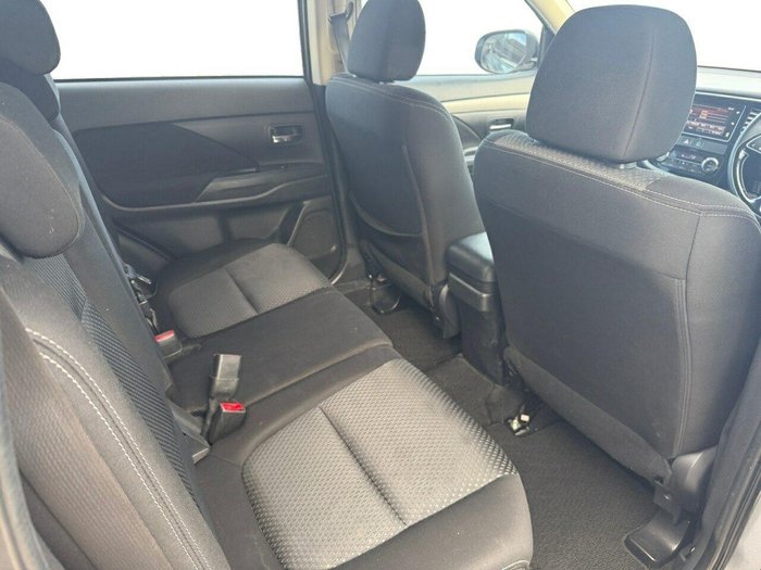 2017 Mitsubishi Outlander LS