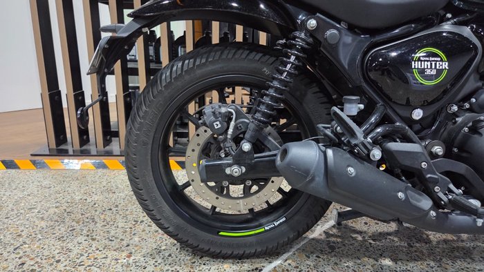 2024 Royal Enfield HUNTER 350 GREEN