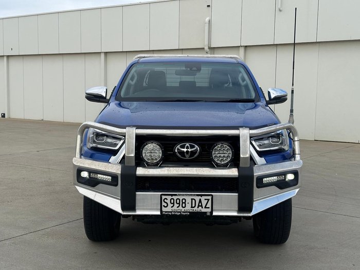 2023 Toyota Hilux SR5