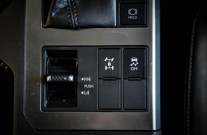2024 Toyota Landcruiser Prado Kakadu