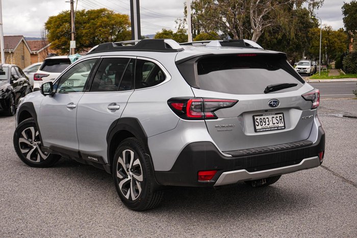 2022 Subaru Outback AWD Touring