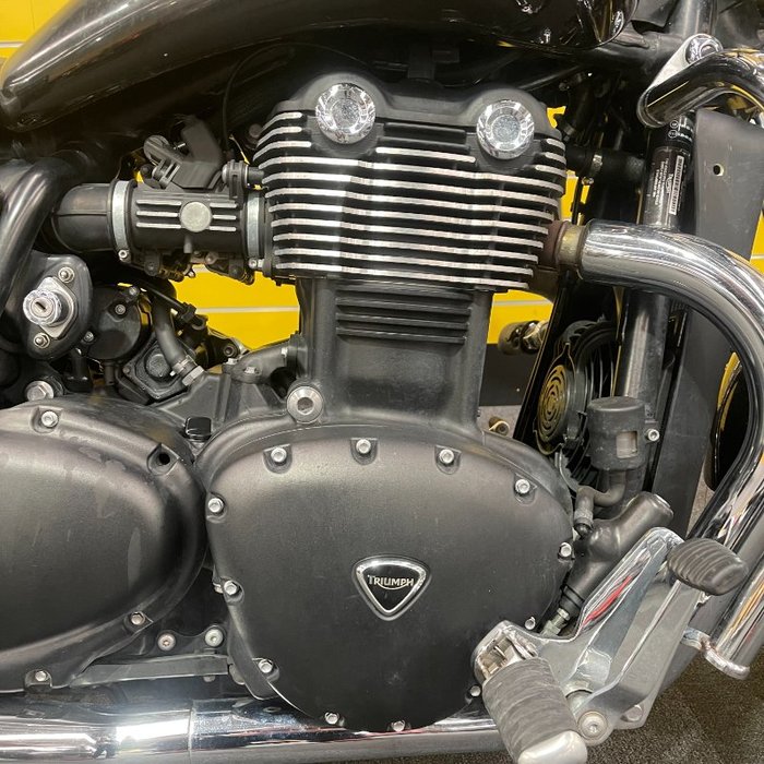 2012 Triumph THUNDERBIRD Black