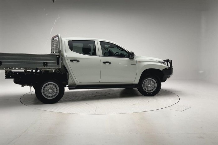 2024 Mitsubishi Triton GLX