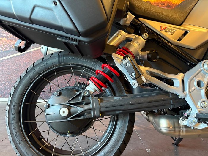 2025 Moto Guzzi V85 TT Travel V85