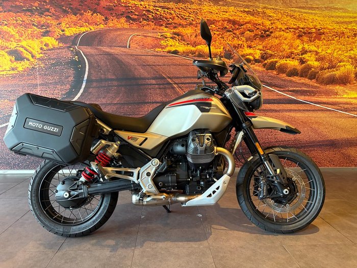 2025 Moto Guzzi V85 TT Travel V85