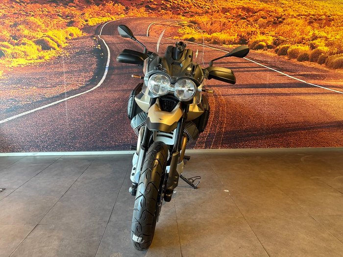 2025 Moto Guzzi V85 TT Travel V85