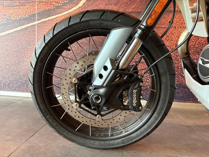 2025 Moto Guzzi V85 TT Travel V85