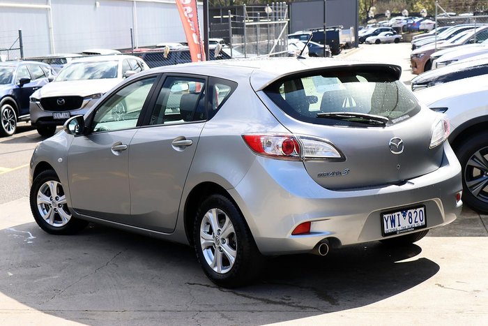 2011 Mazda 3 Neo