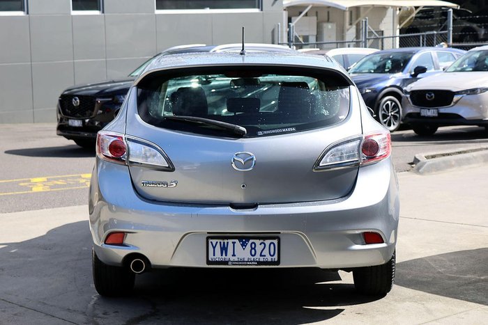 2011 Mazda 3 Neo